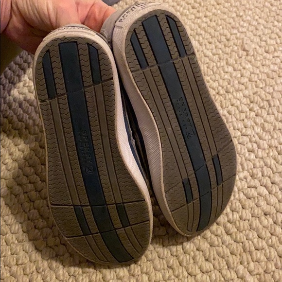 Boys sperry shoes - Picture 4 of 6